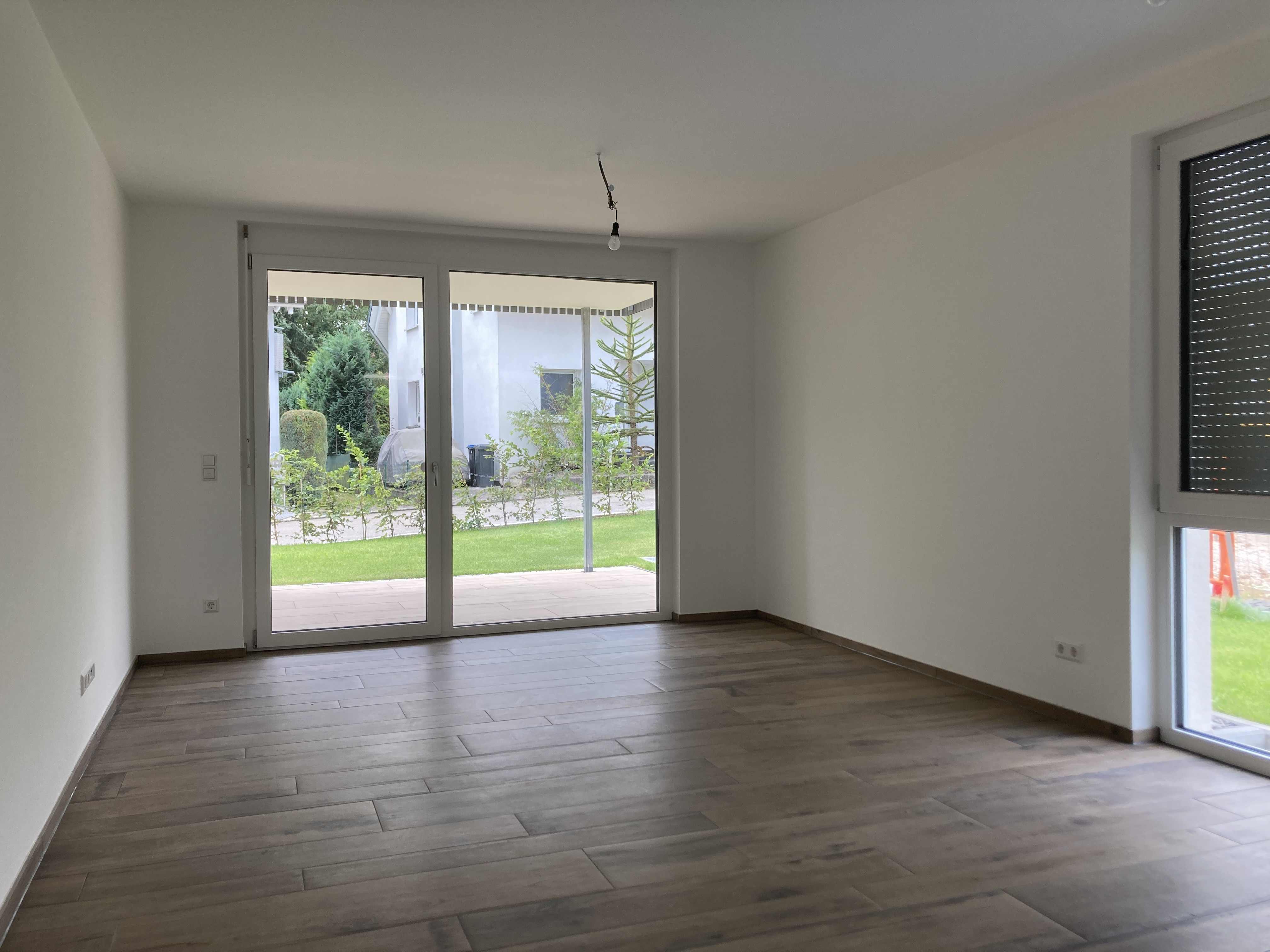 5-Familienhaus Pliezhausen: Heller Wohnbereich